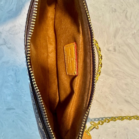 Louis Vuitton Brown Monogram Clutch with Artistic Design - Picture 9 of 12